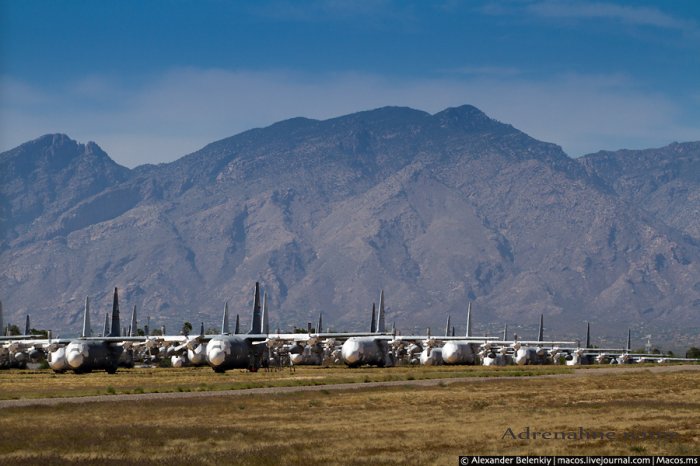 Самое большое в мире кладбище самолётов, Путешествие в Америку